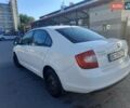 Білий Шкода Рапід, об'ємом двигуна 1.6 л та пробігом 62 тис. км за 12000 $, фото 4 на Automoto.ua