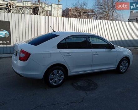 Белый Шкода Рапид, объемом двигателя 1.2 л и пробегом 155 тыс. км за 9000 $, фото 1 на Automoto.ua