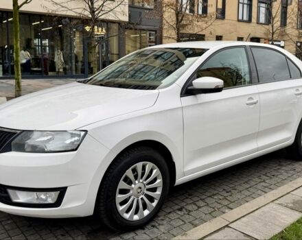 Белый Шкода Рапид, объемом двигателя 1.2 л и пробегом 141 тыс. км за 7800 $, фото 1 на Automoto.ua