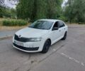 Белый Шкода Рапид, объемом двигателя 1.2 л и пробегом 260 тыс. км за 6600 $, фото 1 на Automoto.ua