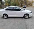 Белый Шкода Рапид, объемом двигателя 1.6 л и пробегом 114 тыс. км за 11000 $, фото 3 на Automoto.ua