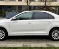 Белый Шкода Рапид, объемом двигателя 1.2 л и пробегом 141 тыс. км за 7800 $, фото 2 на Automoto.ua