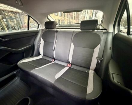 Белый Шкода Рапид, объемом двигателя 1.2 л и пробегом 141 тыс. км за 7800 $, фото 18 на Automoto.ua