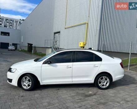 Белый Шкода Рапид, объемом двигателя 1.6 л и пробегом 310 тыс. км за 5400 $, фото 6 на Automoto.ua