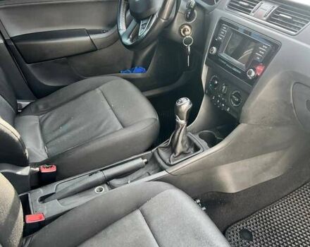 Белый Шкода Рапид, объемом двигателя 1.6 л и пробегом 310 тыс. км за 5400 $, фото 1 на Automoto.ua