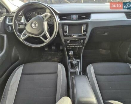 Белый Шкода Рапид, объемом двигателя 0 л и пробегом 150 тыс. км за 5640 $, фото 4 на Automoto.ua