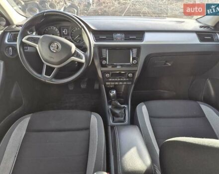 Белый Шкода Рапид, объемом двигателя 0 л и пробегом 150 тыс. км за 5640 $, фото 2 на Automoto.ua