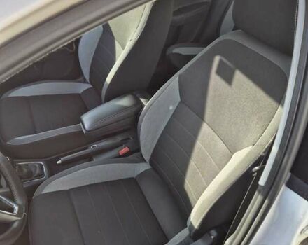 Белый Шкода Рапид, объемом двигателя 0 л и пробегом 150 тыс. км за 5640 $, фото 5 на Automoto.ua