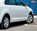 Белый Шкода Рапид, объемом двигателя 1 л и пробегом 71 тыс. км за 10300 $, фото 9 на Automoto.ua