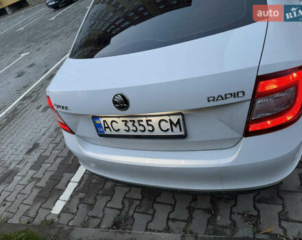 Белый Шкода Рапид, объемом двигателя 1.6 л и пробегом 160 тыс. км за 10000 $, фото 2 на Automoto.ua