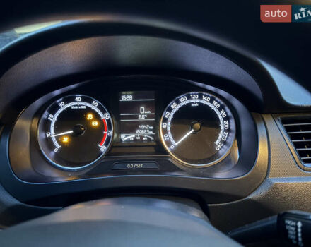 Белый Шкода Рапид, объемом двигателя 1.6 л и пробегом 160 тыс. км за 10000 $, фото 3 на Automoto.ua