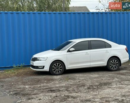 Белый Шкода Рапид, объемом двигателя 1.6 л и пробегом 160 тыс. км за 10000 $, фото 6 на Automoto.ua