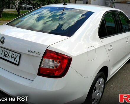 Белый Шкода Рапид, объемом двигателя 1.6 л и пробегом 110 тыс. км за 9900 $, фото 9 на Automoto.ua