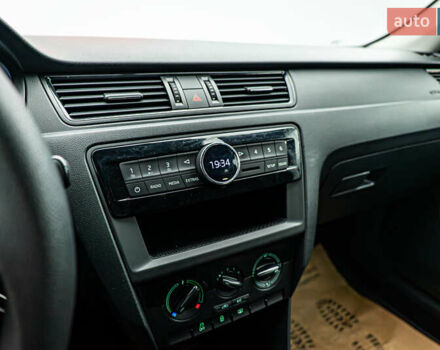 Білий Шкода Рапід, об'ємом двигуна 1.6 л та пробігом 111 тис. км за 10767 $, фото 11 на Automoto.ua