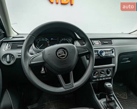 Білий Шкода Рапід, об'ємом двигуна 1.6 л та пробігом 78 тис. км за 11644 $, фото 9 на Automoto.ua