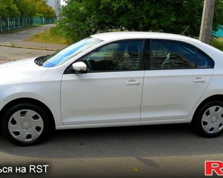 Белый Шкода Рапид, объемом двигателя 1.6 л и пробегом 110 тыс. км за 9900 $, фото 3 на Automoto.ua