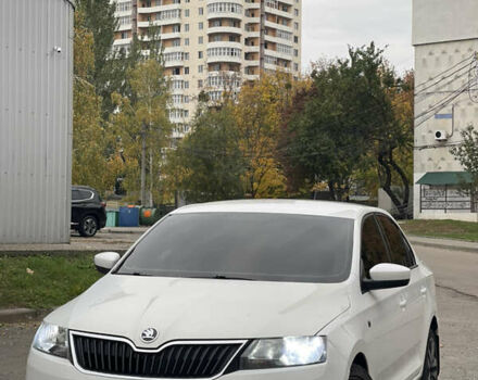 Белый Шкода Рапид, объемом двигателя 1.2 л и пробегом 177 тыс. км за 5800 $, фото 1 на Automoto.ua