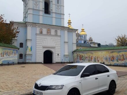 Белый Шкода Рапид, объемом двигателя 1.2 л и пробегом 178 тыс. км за 6700 $, фото 1 на Automoto.ua