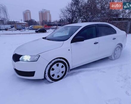 Белый Шкода Рапид, объемом двигателя 1.6 л и пробегом 216 тыс. км за 5800 $, фото 1 на Automoto.ua