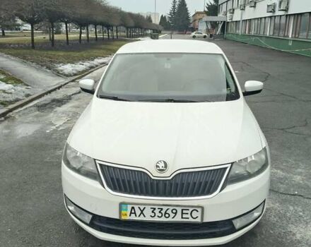 Белый Шкода Рапид, объемом двигателя 1.6 л и пробегом 250 тыс. км за 7650 $, фото 1 на Automoto.ua