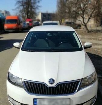 Белый Шкода Рапид, объемом двигателя 1.6 л и пробегом 260 тыс. км за 7300 $, фото 1 на Automoto.ua
