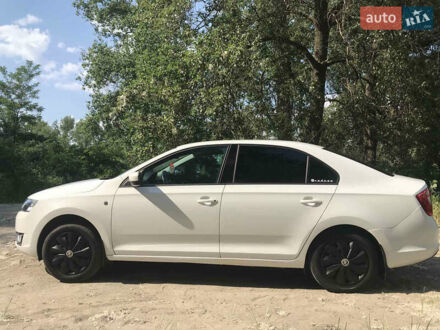 Білий Шкода Рапід, об'ємом двигуна 1.2 л та пробігом 170 тис. км за 7500 $, фото 1 на Automoto.ua