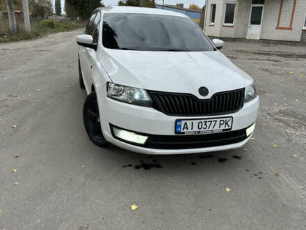 Шкода Рапид 2013 в Белой Церкве на Automoto.ua Белый Шкода Рапид, объемом двигателя 1.2 л и пробегом 230 тыс. км за 8000 $, фото 1 на Automoto.ua