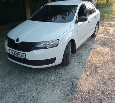 Белый Шкода Рапид, объемом двигателя 1.6 л и пробегом 252 тыс. км за 6500 $, фото 1 на Automoto.ua