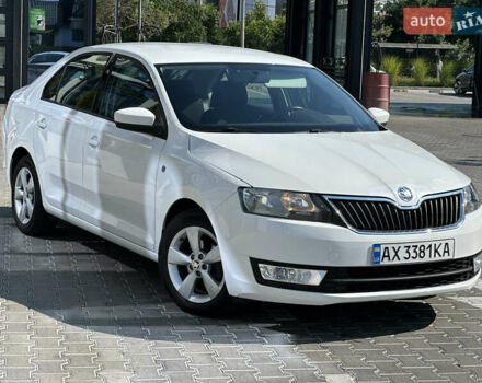 Белый Шкода Рапид, объемом двигателя 1.2 л и пробегом 132 тыс. км за 8500 $, фото 1 на Automoto.ua