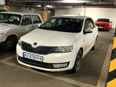 Белый Шкода Рапид, объемом двигателя 1.6 л и пробегом 30000 тыс. км за 8000 $, фото 1 на Automoto.ua
