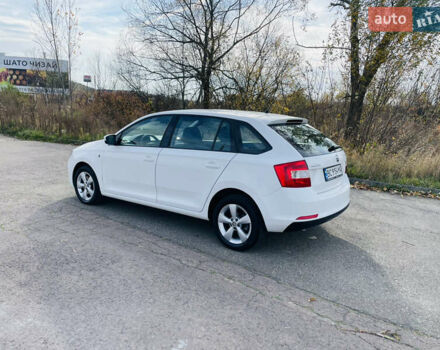 Белый Шкода Рапид, объемом двигателя 1.2 л и пробегом 203 тыс. км за 7900 $, фото 1 на Automoto.ua