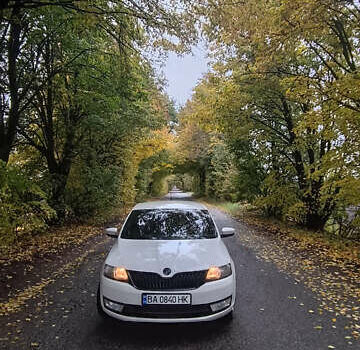 Білий Шкода Рапід, об'ємом двигуна 1.6 л та пробігом 350 тис. км за 7500 $, фото 1 на Automoto.ua