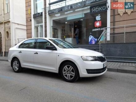 Белый Шкода Рапид, объемом двигателя 1.2 л и пробегом 164 тыс. км за 7300 $, фото 1 на Automoto.ua