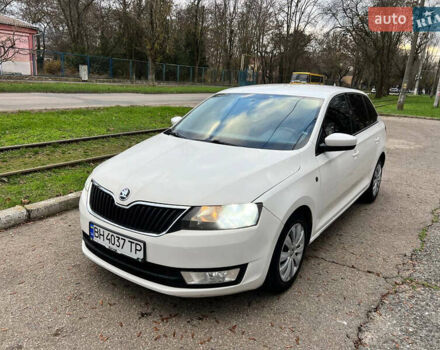Белый Шкода Рапид, объемом двигателя 1.2 л и пробегом 192 тыс. км за 6500 $, фото 1 на Automoto.ua