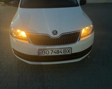 Белый Шкода Рапид, объемом двигателя 1.6 л и пробегом 153 тыс. км за 7500 $, фото 1 на Automoto.ua