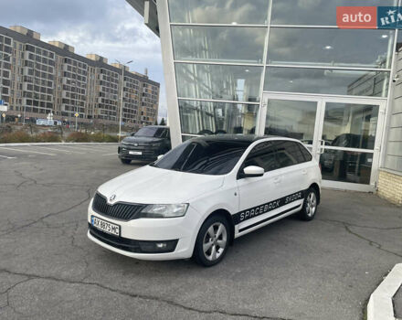 Белый Шкода Рапид, объемом двигателя 1.6 л и пробегом 210 тыс. км за 8500 $, фото 1 на Automoto.ua