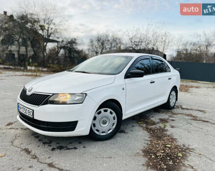 Белый Шкода Рапид, объемом двигателя 1.2 л и пробегом 65 тыс. км за 9300 $, фото 1 на Automoto.ua