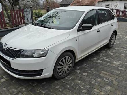 Белый Шкода Рапид, объемом двигателя 1.6 л и пробегом 207 тыс. км за 7500 $, фото 1 на Automoto.ua