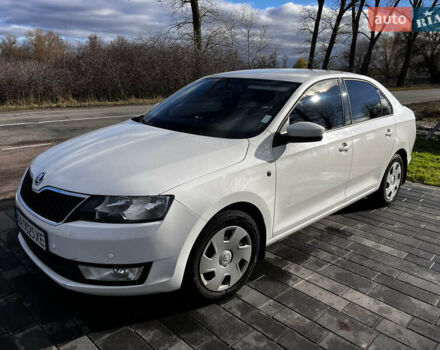 Белый Шкода Рапид, объемом двигателя 1.6 л и пробегом 115 тыс. км за 11600 $, фото 1 на Automoto.ua