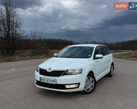 Белый Шкода Рапид, объемом двигателя 1.6 л и пробегом 188 тыс. км за 9900 $, фото 1 на Automoto.ua