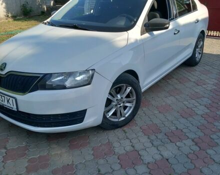 Белый Шкода Рапид, объемом двигателя 1.6 л и пробегом 235 тыс. км за 7500 $, фото 1 на Automoto.ua