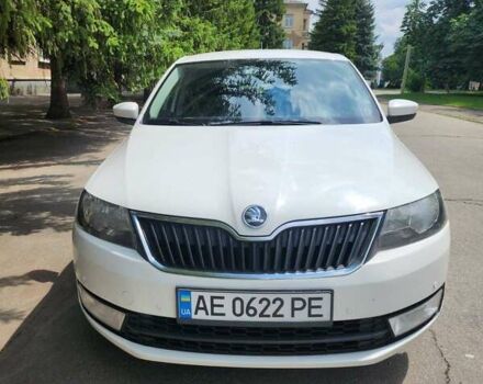 Белый Шкода Рапид, объемом двигателя 1.2 л и пробегом 152 тыс. км за 8600 $, фото 1 на Automoto.ua