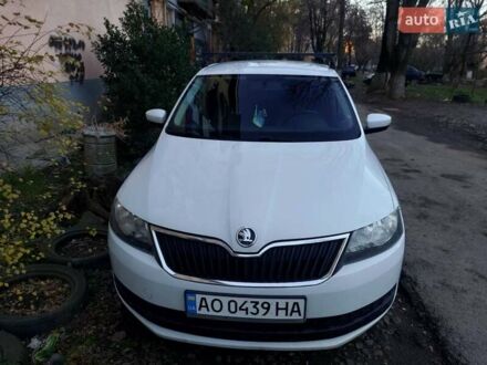Шкода Рапид 2016 в Ужгороде на Automoto.ua Белый Шкода Рапид, объемом двигателя 0 л и пробегом 288 тыс. км за 7200 $, фото 1 на Automoto.ua