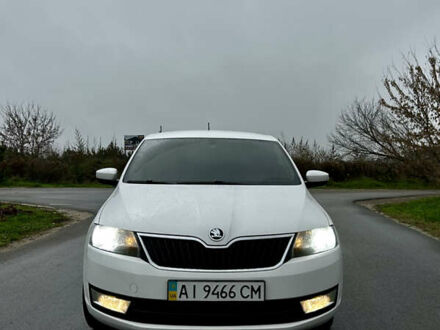 Белый Шкода Рапид, объемом двигателя 1.6 л и пробегом 115 тыс. км за 13000 $, фото 1 на Automoto.ua