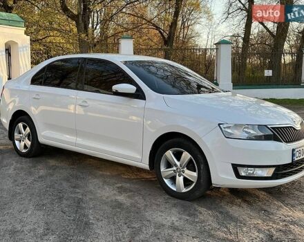 Белый Шкода Рапид, объемом двигателя 1.2 л и пробегом 180 тыс. км за 8900 $, фото 1 на Automoto.ua