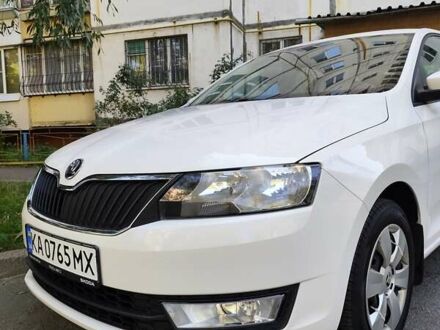 Шкода Рапід 2017 у Києві на Automoto.ua Білий Шкода Рапід, об'ємом двигуна 1.6 л та пробігом 184 тис. км за 12700 $, фото 1 на Automoto.ua