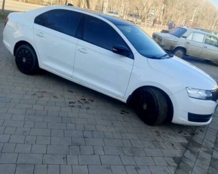 Белый Шкода Рапид, объемом двигателя 1.6 л и пробегом 250 тыс. км за 8700 $, фото 1 на Automoto.ua