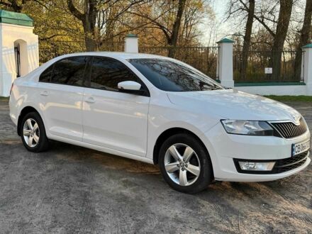 Білий Шкода Рапід, об'ємом двигуна 1.2 л та пробігом 180 тис. км за 8900 $, фото 1 на Automoto.ua