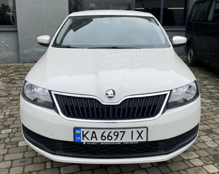 Белый Шкода Рапид, объемом двигателя 1.6 л и пробегом 228 тыс. км за 8300 $, фото 1 на Automoto.ua