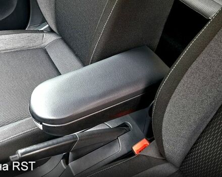 Бежевый Шкода Рапид, объемом двигателя 1.2 л и пробегом 78 тыс. км за 9370 $, фото 11 на Automoto.ua